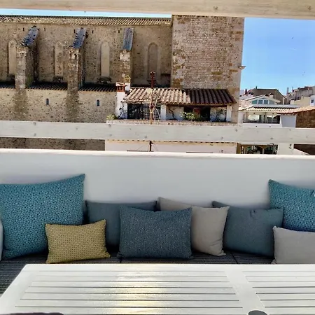 El Bagul, Terrace Boutique * Ля Эскала